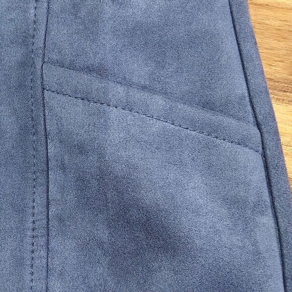 Loft Women’s Skirt Minimalist Capsule Clean Faux Suede A-Line Neutral Gray Sz 4 - Picture 7 of 9